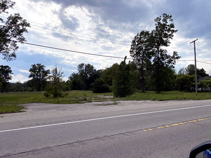 Lakeshore Drive-In Theatre - June 11 2022 Photo (newer photo)